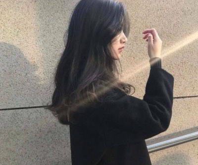 朋友问我没结婚,可不可以住在男朋友家里面