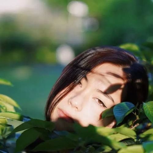  她是余文乐钦点的品牌御用模特,18岁开个人画展,中欧混血女孩laurentsai的开挂人生才刚开始