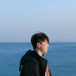  幸福小清新唯美情侣yy头像两张一对说爱太早喜欢就好
