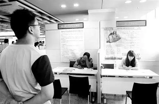  疫情过后国内招聘市场出现巨变,在城市和行业变革中看工作机遇
