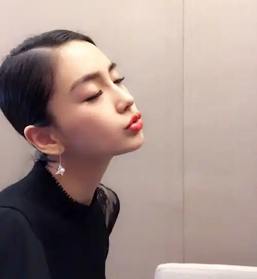  谁说微笑唇只能整容原来只需在妆容中加上这一步