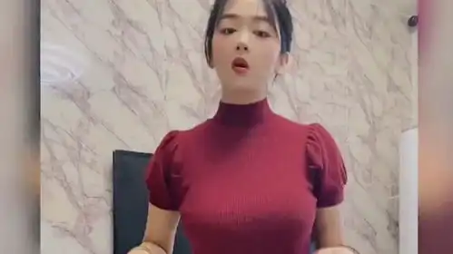  网红杨小萌的搞笑视频,全网最呆萌可爱的媳妇,谁能娶到谁有福气