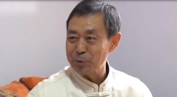  功夫骗子马保国用太极拳骗老外,回国被揍鼻青脸肿