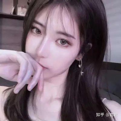  高冷霸气女生头像酷一点不需要莫名其妙的冷淡和过期不候的温暖
