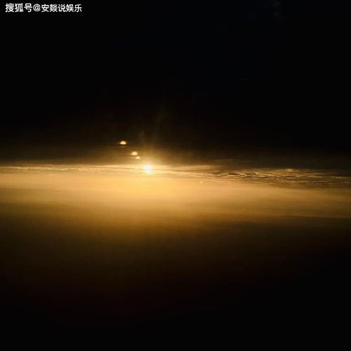  肖战七夕发自拍,笑容灿烂加上幽默表情包,战战是要回来了吗