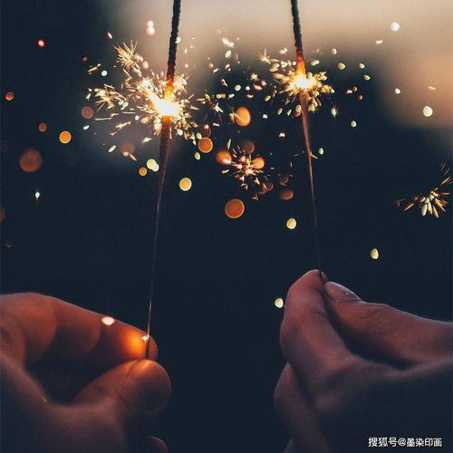  浪漫唯美的夜景烟火人像,怎么拍更美夜景烟花人像拍摄全攻略