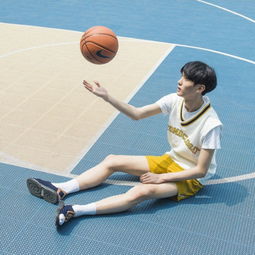  求此图中的人正脸高清头像