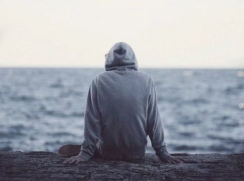  我出车祸后,前妻卷走我的钱,嫁给了我哥们