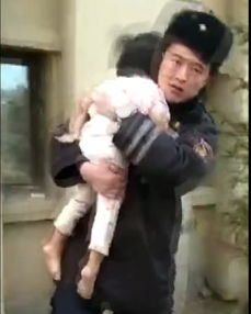  又一例窗户未关3岁女童从3楼坠落幸亏这次地面松软
