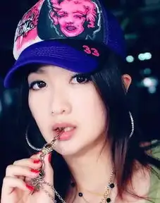 帮我发qq发给表情包女孩