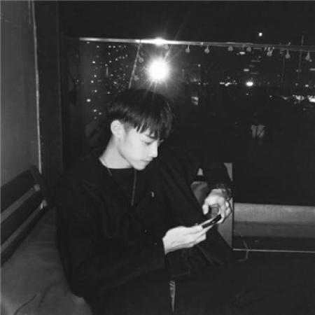 非主流情侣头像带字一男