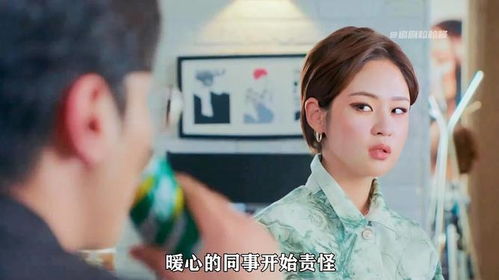  社交恐惧症的女孩,因面无表情被误认为摆臭脸,每天在家苦练微笑
