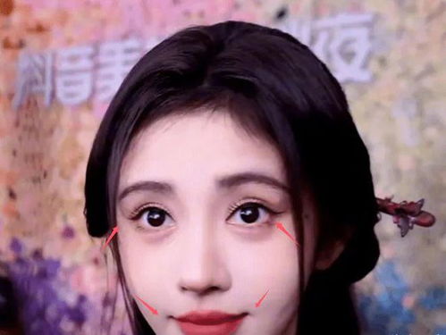  鞠婧祎最新生图惹争议,脸僵做不了表情,半永久妆容也救不了她