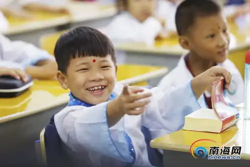  组图开学季南海网带你解锁萌娃表情包