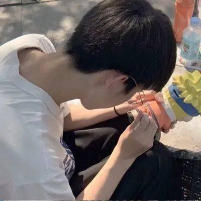  头像一些花式夸自己的沙雕文案