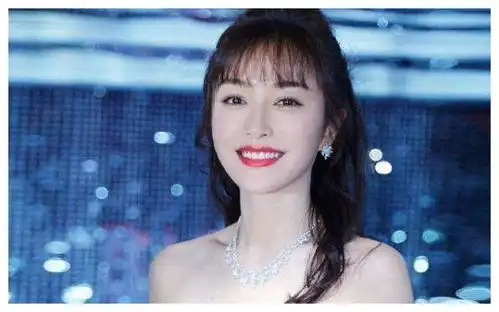  乘风破浪姐姐们的表情包爆火网络,黄圣依我哭了,我装的