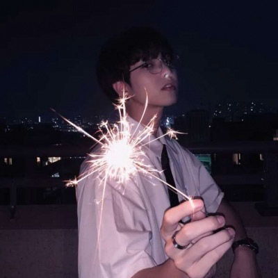 头像男伤感绝望烟