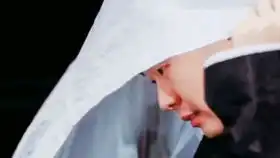  年纪轻轻的手机里竟然除了猫咪表情包连张自拍都没有