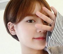  短发侧脸微信头像女生气质唯美微信头像图片大全
