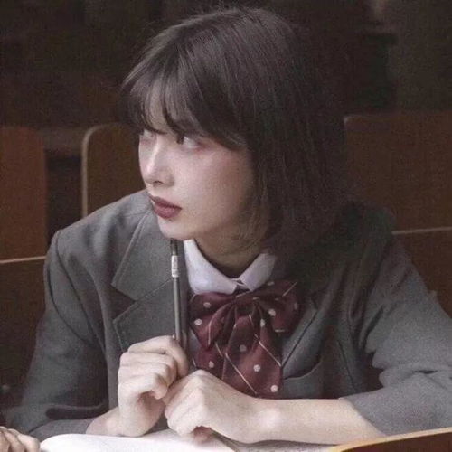  2020抖音最火的情侣头像一人一半情侣专用