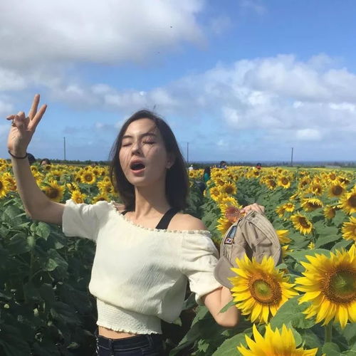 短上衣高腰下装,什么风格都美炸