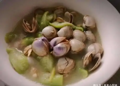 牙痛难受表情包蛤蜊