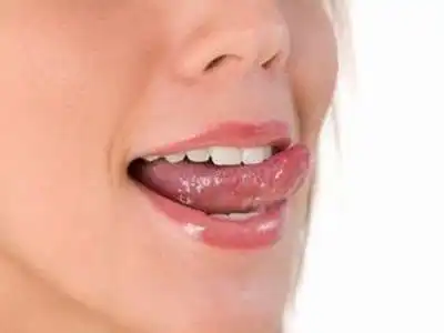  口腔溃疡很多年,发作时很疼很难受,有什么好方法吗医生告诉你