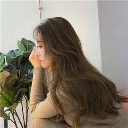 独一无二动漫头像女背影