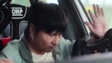  张驰满怀希望去试车,结果到头来发现是一场梦,他的表情亮了