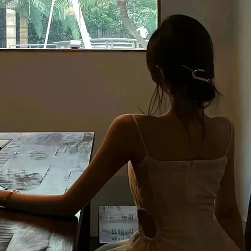 微信头像女高级感小众in