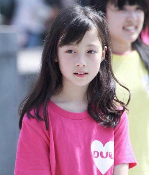  桥本环奈美得就像个小天使,就像从少女漫画里走出来一样