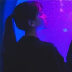  微信头像紫色系女生头像
