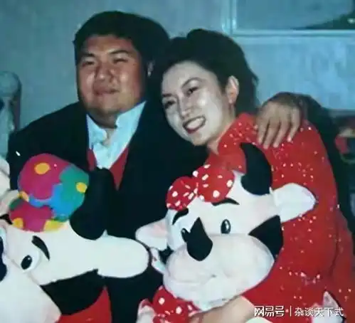  1997年毛新宇在北京京西宾馆结婚,三百开国将领悉数到场