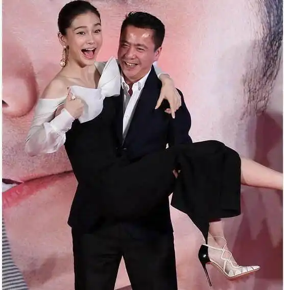 杜若溪严宽婚礼表情包棒