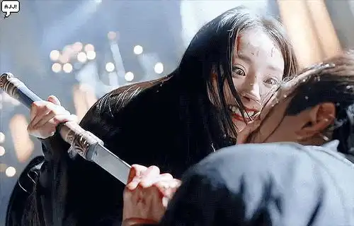  隔壁收了一张赵丽颖粉丝发的图,有一丢丢吓人啊