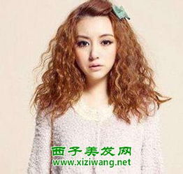 女生最新齐肩玉米烫发型图片时尚又洋气感觉