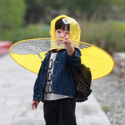  祖国的花朵专用雨衣火了一下雨到处是花仙子