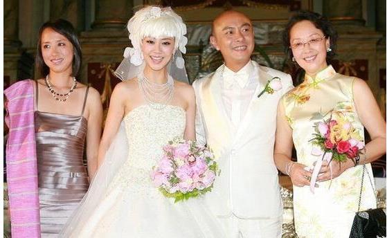  15岁开始挣钱养家,跑龙套8年,妻子2次流产,至今没有孩子