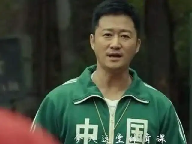  专业蹭热度韩媒污蔑吴京中国外套涉嫌抄袭鱿鱼游戏服装