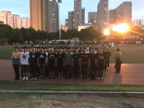  专题一可怕的不是军训,而是长沙的温度