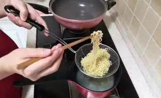  萧山妈妈发飙想要个女婿就这么难相亲都相一圆桌了