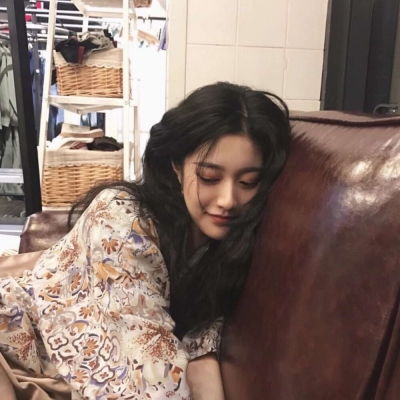  优雅浪漫的女生头像,好看的图片唯美浪漫女生头像