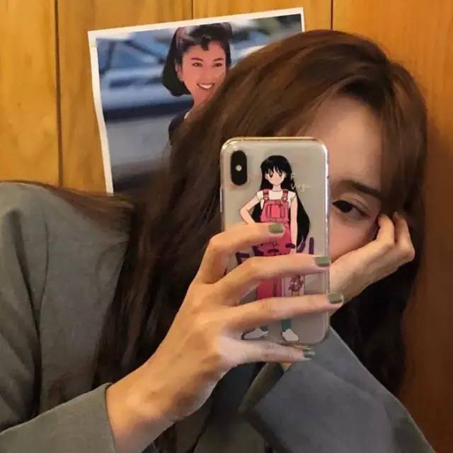  真人头像挡脸女生头像