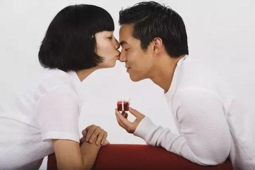  看到老婆累倒在孩子旁边,老公居然做了这么一件事情....惊呆了