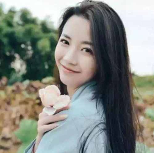 开心一笑老公,楼下有我一个快递,帮我取一下呗