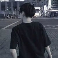  qq个性头像男男生高冷背影的qq个性头像