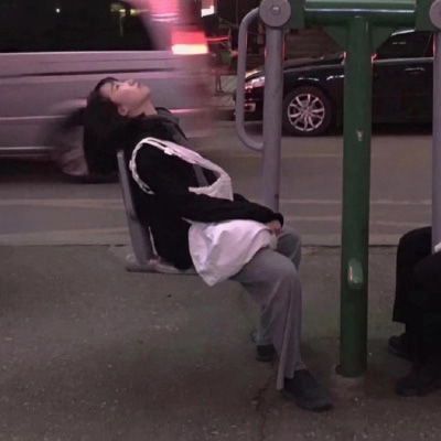 情侣头像一左一右超甜真