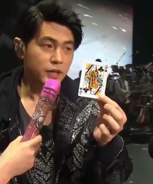  郑爽这次恋爱也太甜了,不是雨中漫步就是骑行