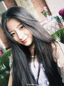  组图美女校花秀白皙长腿写真神似郭碧婷