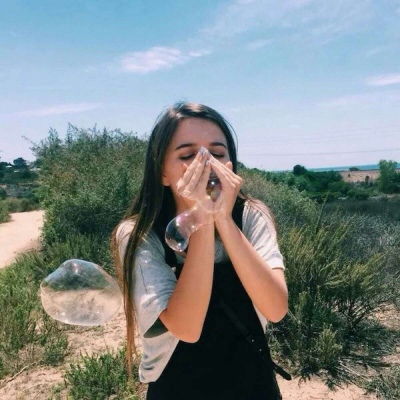 人生就像一只狗,不是吃狗粮,就是撒女生头像我要个性网
